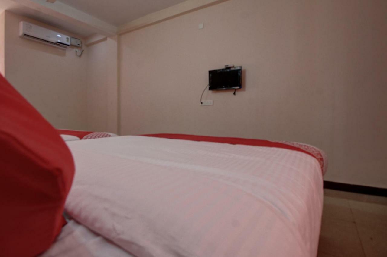 Oyo 42678 Hotel Vasantha Bhavanam Saver Κοϊμπατόρε Εξωτερικό φωτογραφία